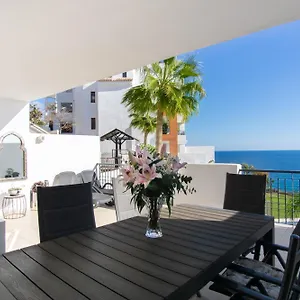 https://beautiful-apartment-with-stunning-sea-views-and-a-large-terrace.1costadelsol.com